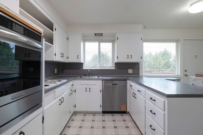 Building Photo - Seward Park