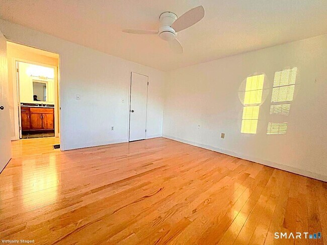 Building Photo - 24 Thorne Rd