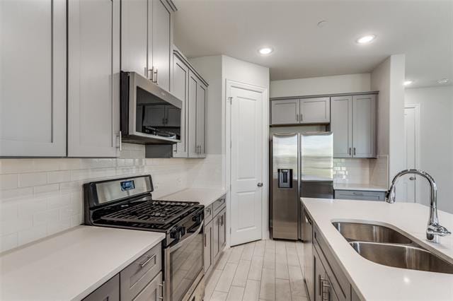 Building Photo - 515 Sequoia St