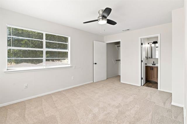 Building Photo - 1833 Pelican Dr N