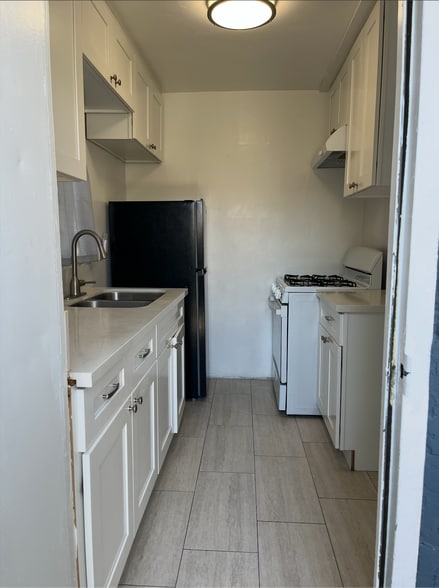 Kitchen - 2444 Commercial St