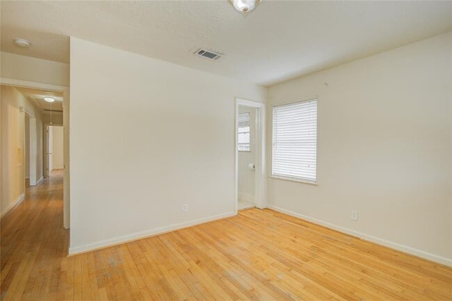 Building Photo - 5902 Hornwood Dr