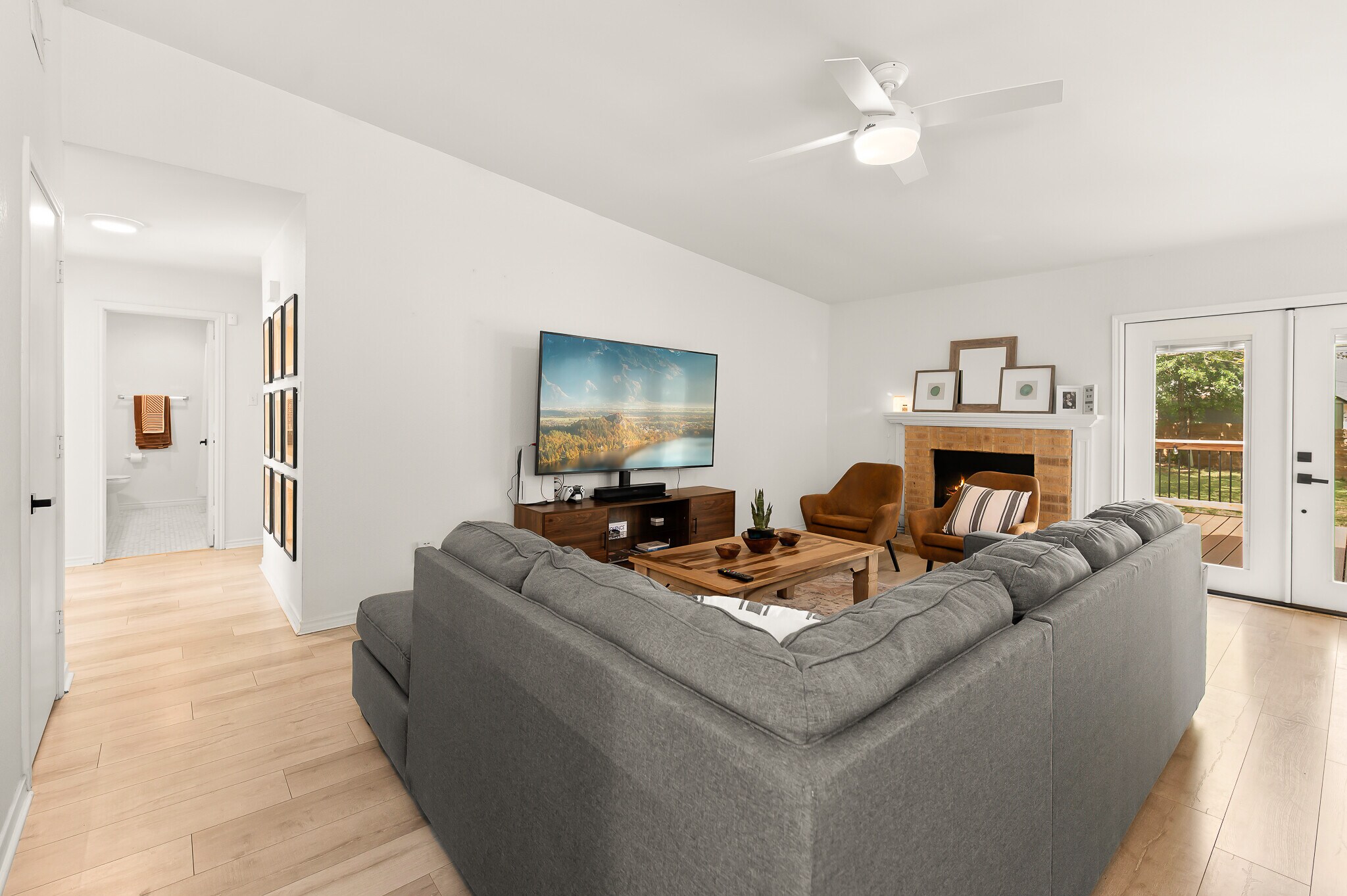 Building Photo - 2110 Spring Breeze Dr