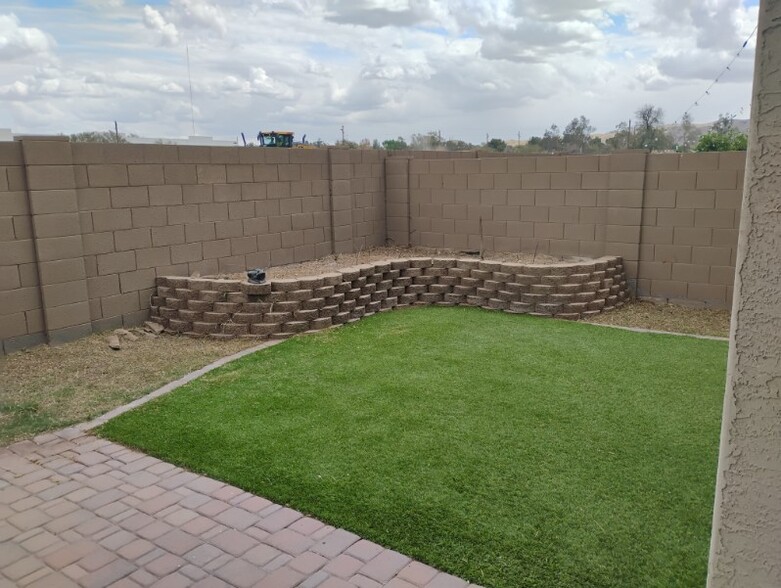 Building Photo - 5809 S 35th Pl