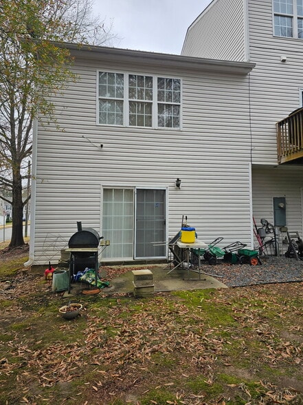 Building Photo - 650 Ganyard Farm Way
