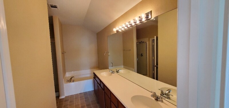 Building Photo - 1808 Morning Dove Dr