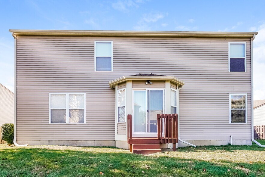 Building Photo - 729 Tulip Ln