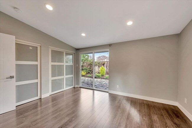 Building Photo - Modern Elegance & Effortless Style l 4BR Santa Clara Home