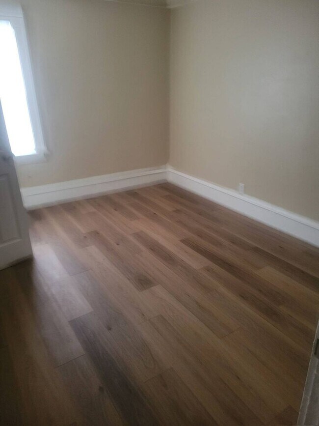 Building Photo - 3035N10thStM