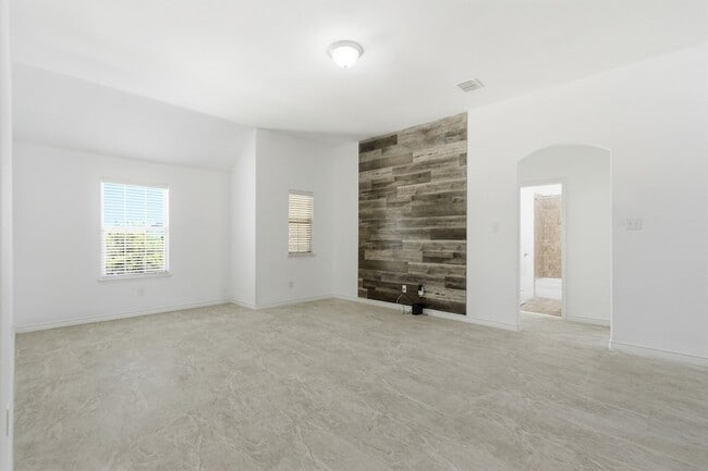 Building Photo - 11300 Hubbard Creek Dr