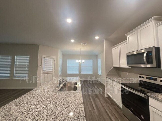 Building Photo - 107 Nathaniel Dr