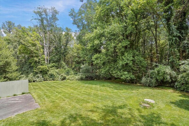 Building Photo - 11403 Bronzedale Dr