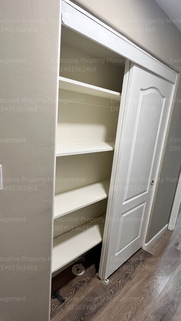 Building Photo - 730 S Haley St