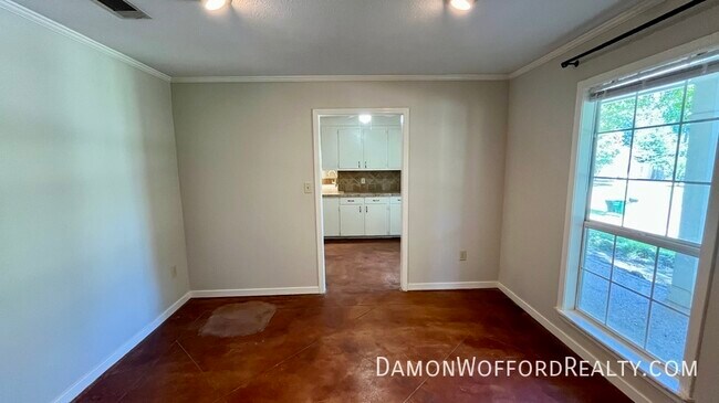 Building Photo - 308 Woodrun Dr
