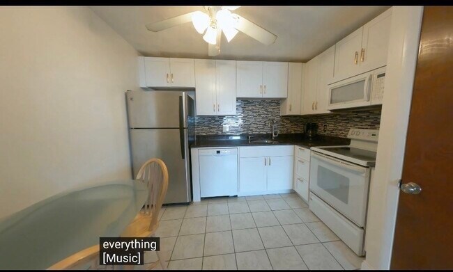 Building Photo - 141 Pierce St