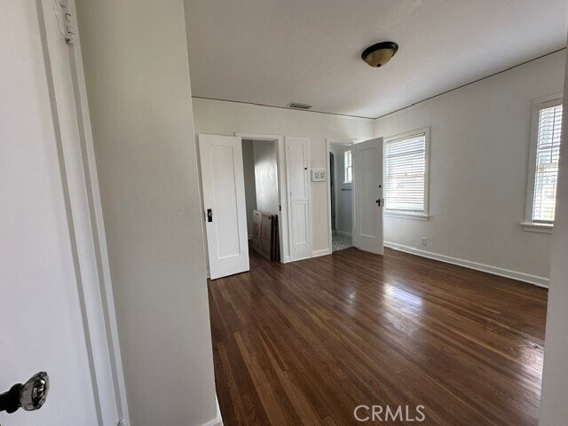 Building Photo - 1054 N Euclid Ave