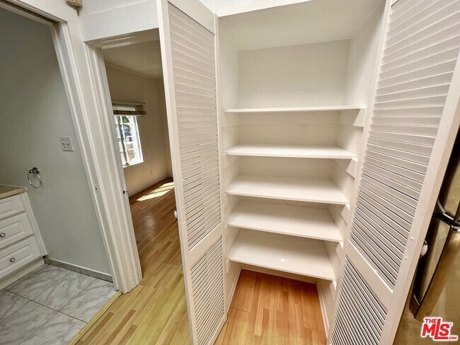 Building Photo - 420 Altair Pl