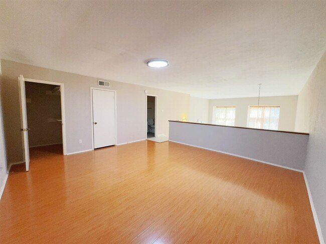 Building Photo - 12633 Memorial Dr