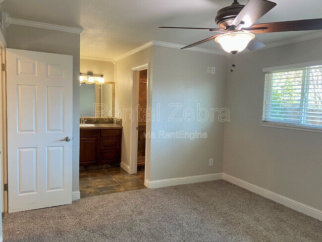 Building Photo - 1216 Rose Ave