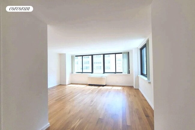 Building Photo - 515 E 72nd St