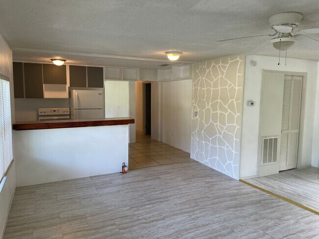 Building Photo - 2326 W Patterson St
