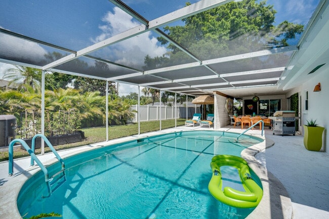 Building Photo - 2945 Upper Tangelo Dr