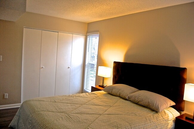 Building Photo - Beautifully Renovated Apartment | The Arabell