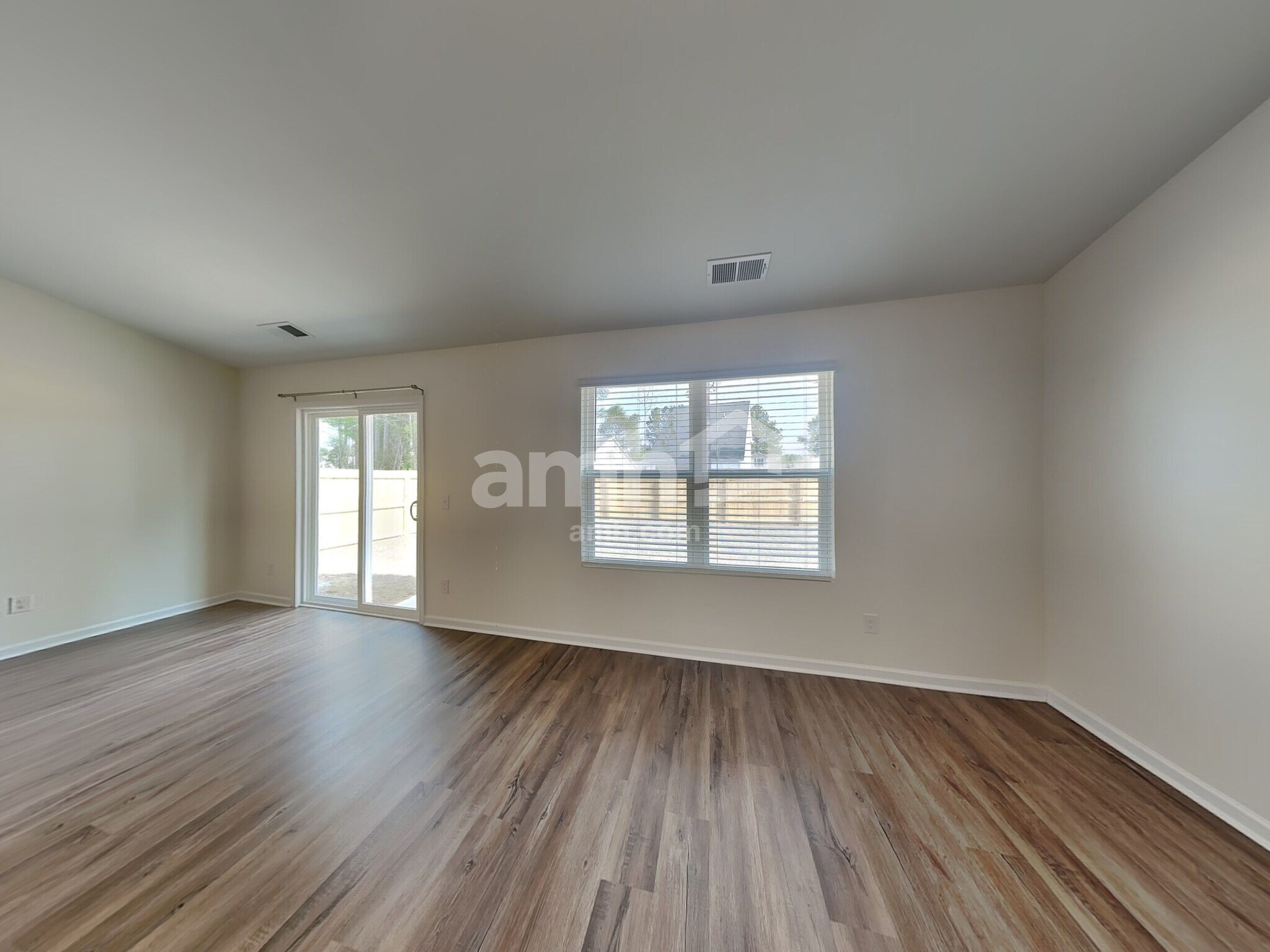 Building Photo - 1370 John Swann St