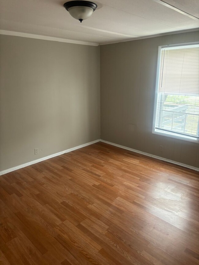 Building Photo - 618-A Dashland Dr