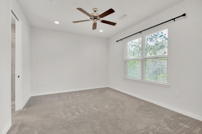 Building Photo - 303 Key Lime Pl