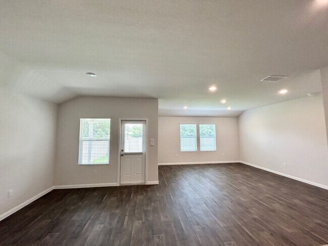 Building Photo - New 4 Bd 2 Ba Home Available for Move In!