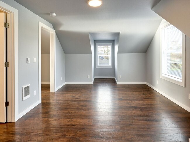 Building Photo - 11th - VPM415E-5