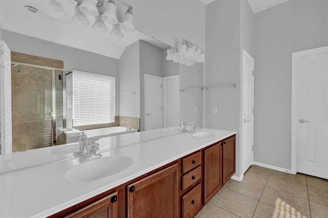 Building Photo - 2808 Cedar Ridge Ln