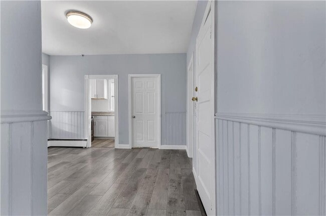 Building Photo - 78 Old Oak Ave