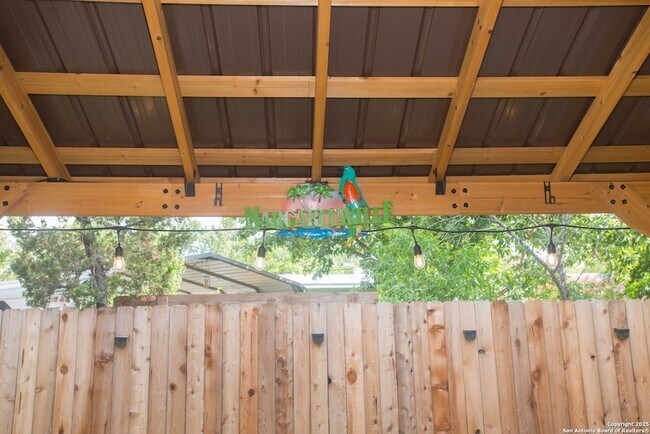 Building Photo - 611 Brunswick Blvd