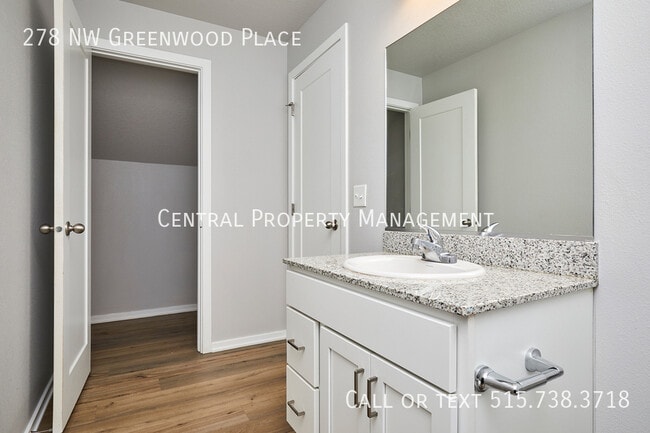 Building Photo - 278 NW Greenwood Pl