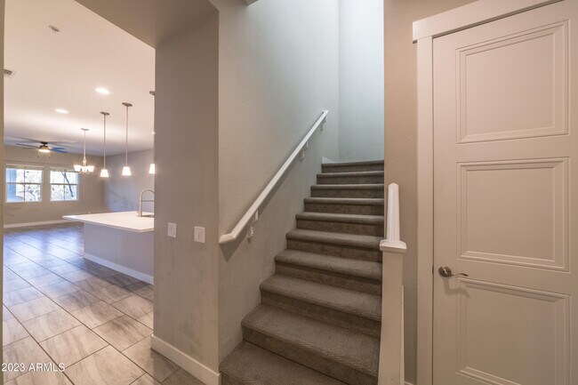 Building Photo - 21035 W Elm Way Ct