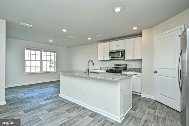 Building Photo - 157 Schyrock Dr