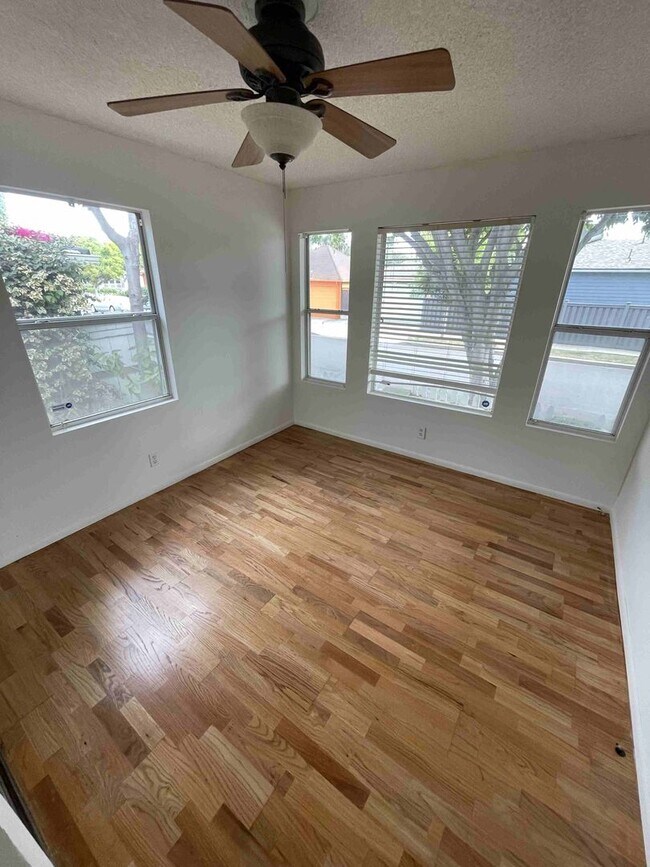 Building Photo - CENTRALLY LOCATED HOME IN BEVERLYWOOD!