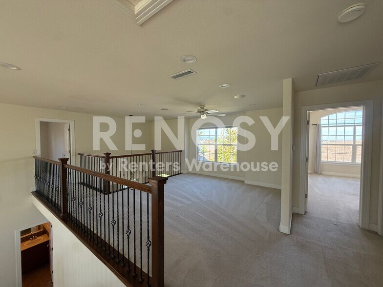 Building Photo - 5158 Silver Feather Cir