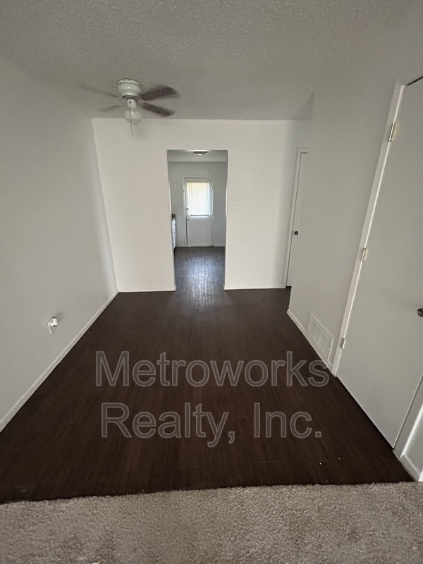 Building Photo - 111 Pine Meadow Dr