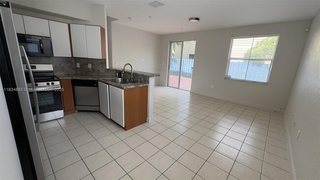 Building Photo - 3855 SW 171st Terrace