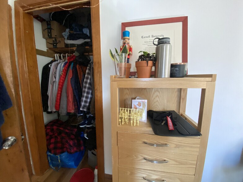 Building Photo - 40 Jay St