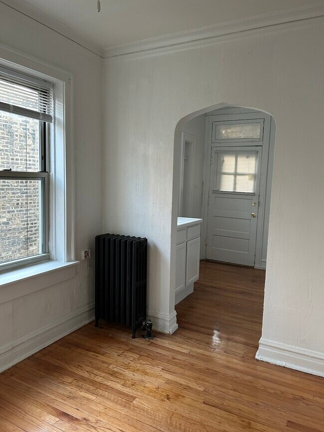 Building Photo - 4957 N Whipple St