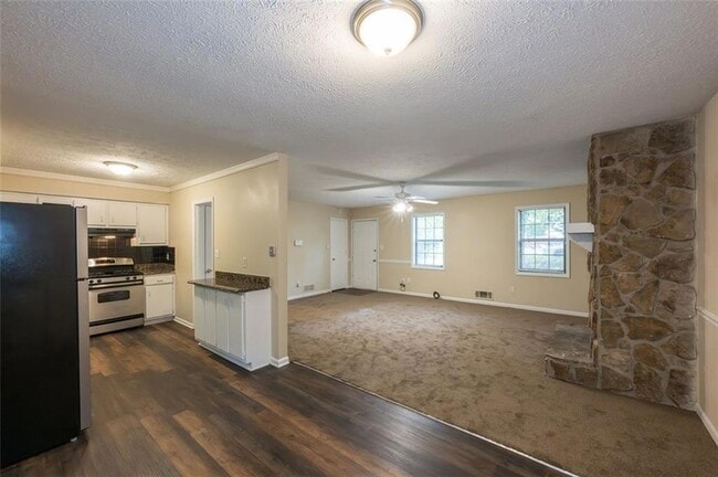 Building Photo - 3038 Courtney Dr