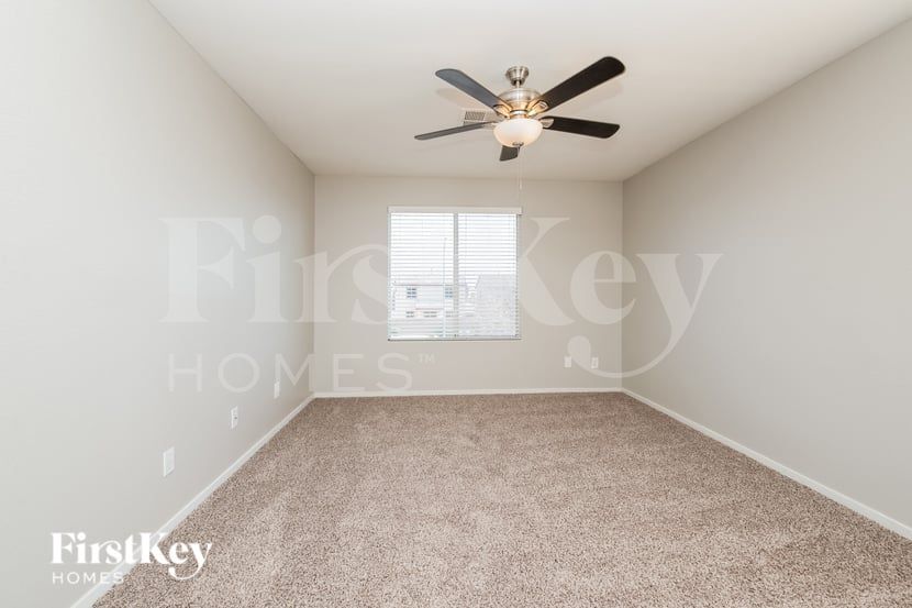 Building Photo - 1708 Mizzenmast Ave
