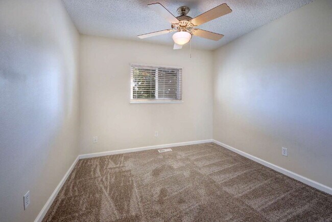 Building Photo - Charming Colorado Springs Rental in Top Ra...