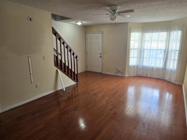 Building Photo - 12608 Castle Hill Dr