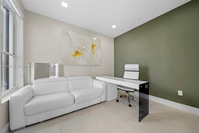 Building Photo - 1549 Breakwater Terrace