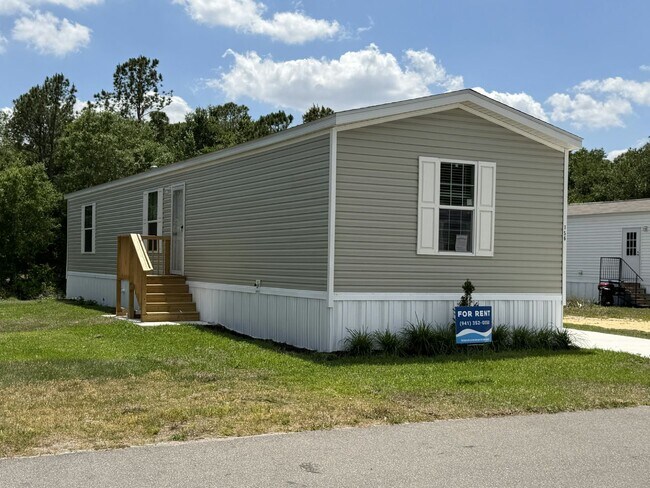 Building Photo - 156 Lakeside Garden Cir